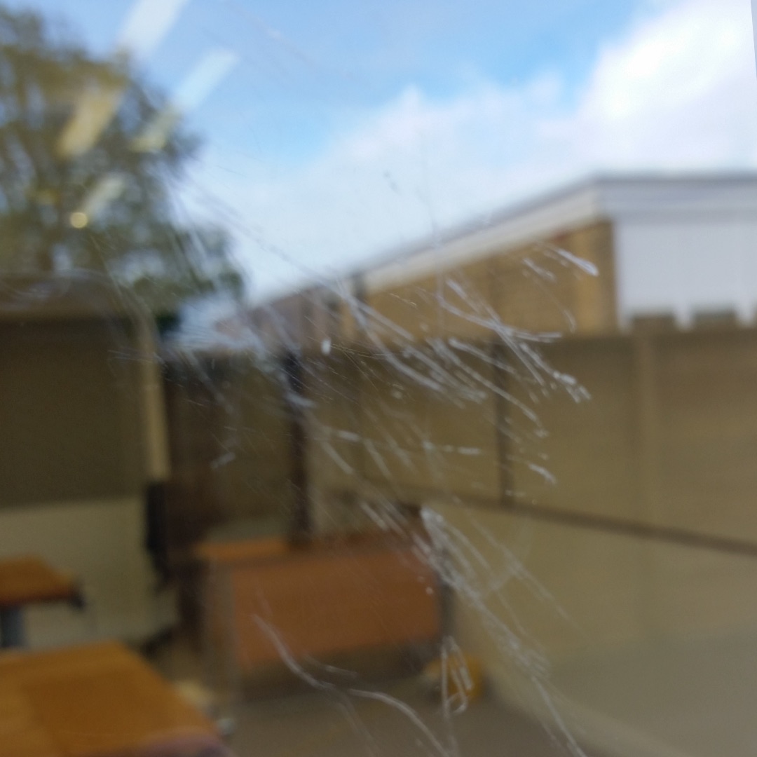Threebros scratches to glass before